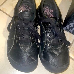 Keen Presidio Women's Black Hiking Walking Shoes